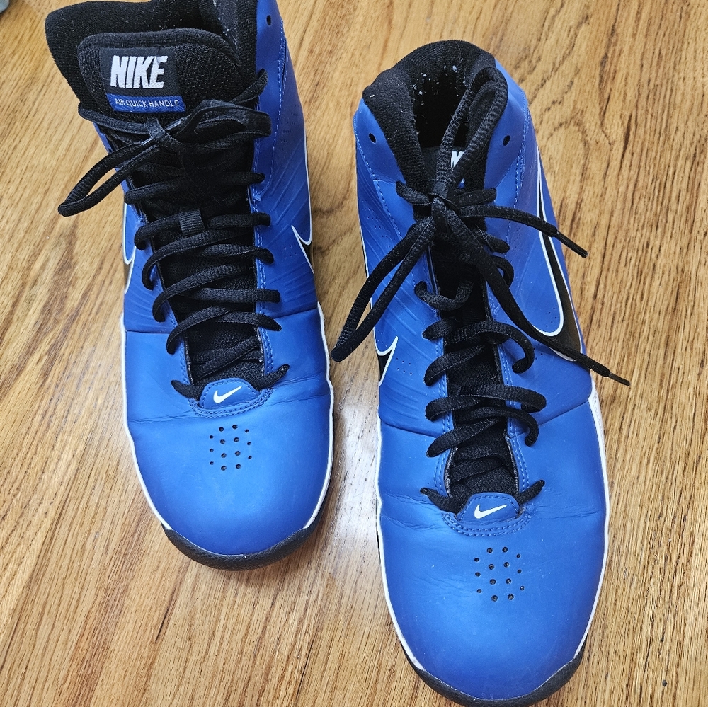 EUC Nike Blue and White Sneakers